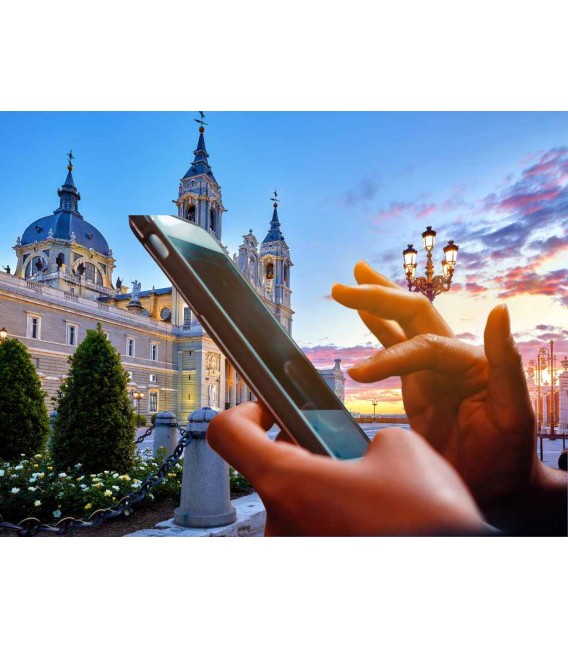 Tour of Madrid with audio guide and interactive digital map